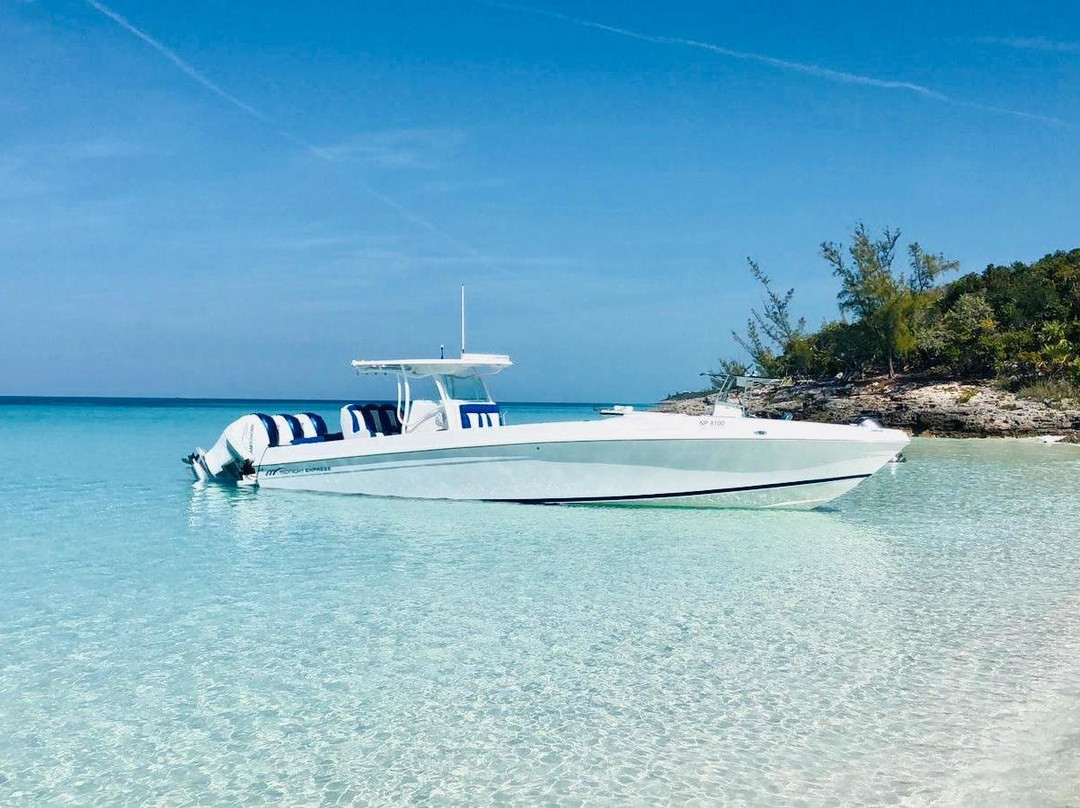Charter Me Bahamas景点图片