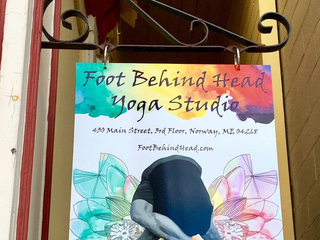 Foot Behind Head Yoga Studio景点图片