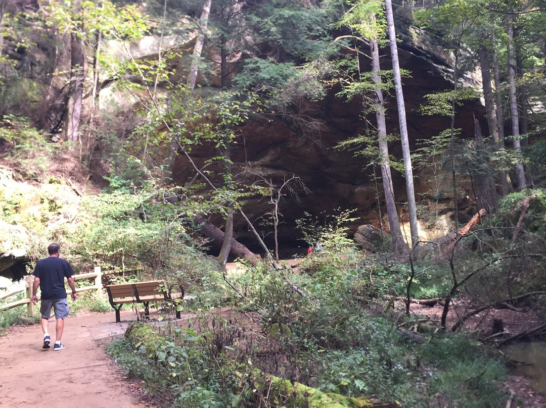 Ash Cave-洛根必去景点