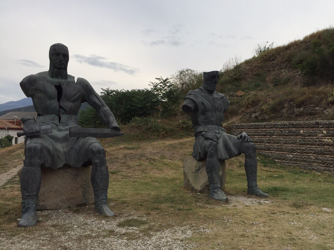 Monument to the Defenders of the Fortress-Gori必去景点