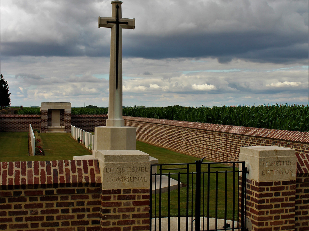 Le Quesnel Communal Cemetery Extension景点图片