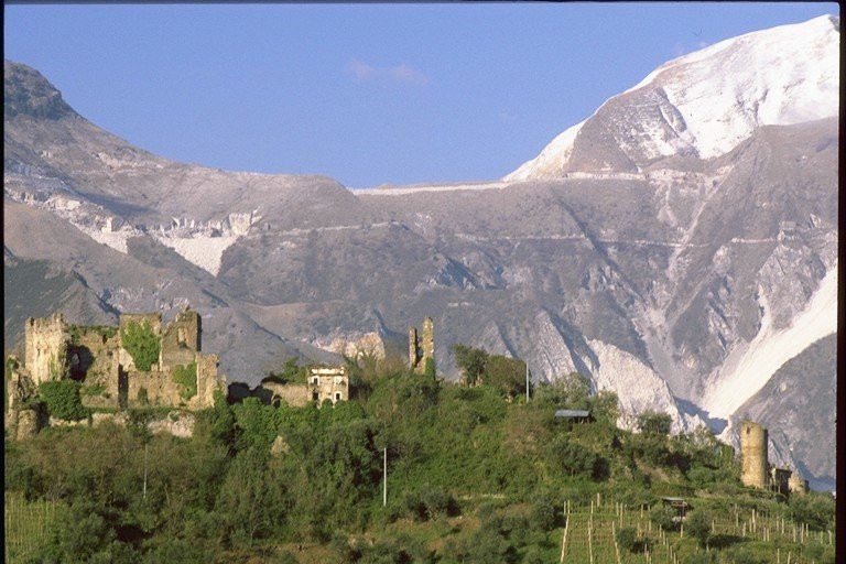Ruderi del Castello di Moneta景点图片