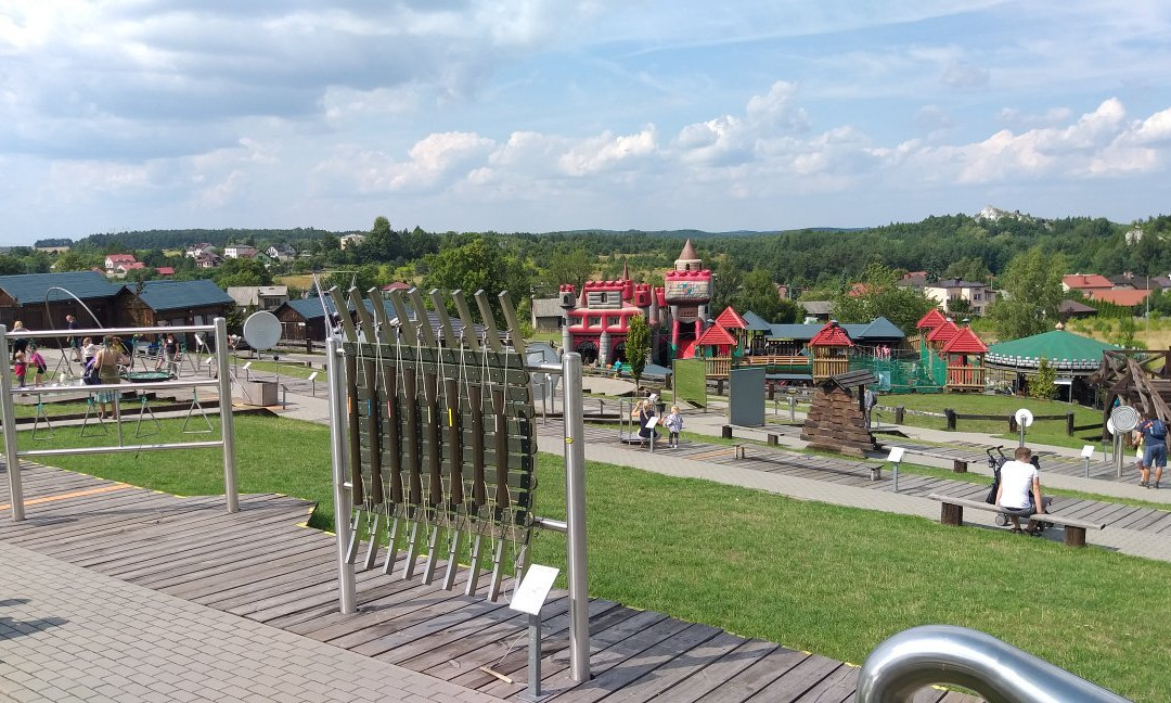 Ogrodzieniec Theme Park景点图片