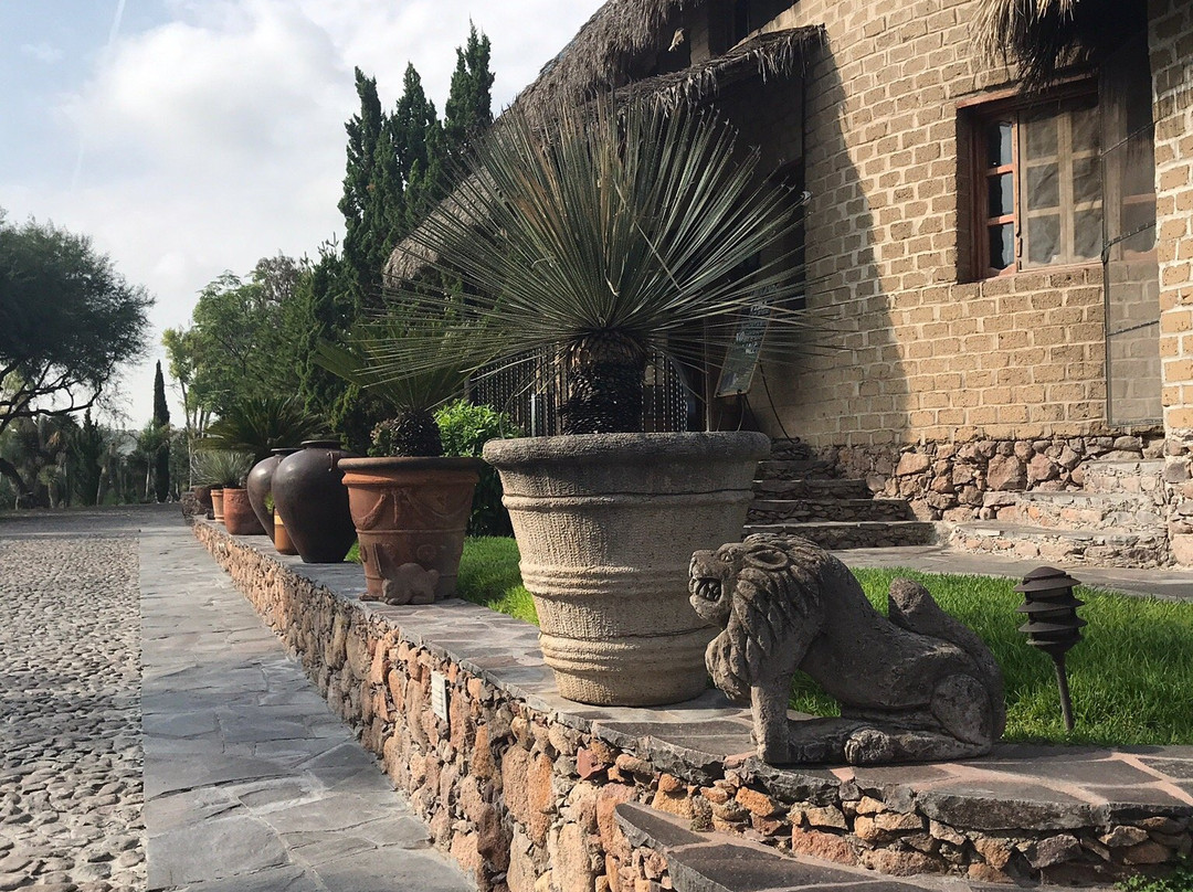 Nirvana Restaurant Retreat主图