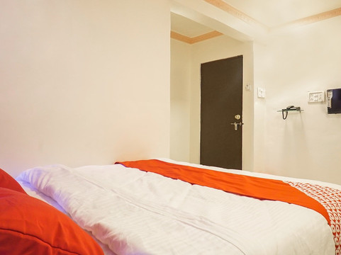 12501 Hotel Krishna Palace主图