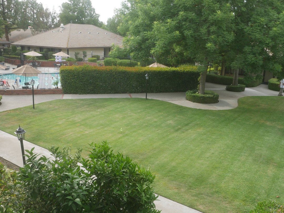 肖皮卡迪利酒店主图