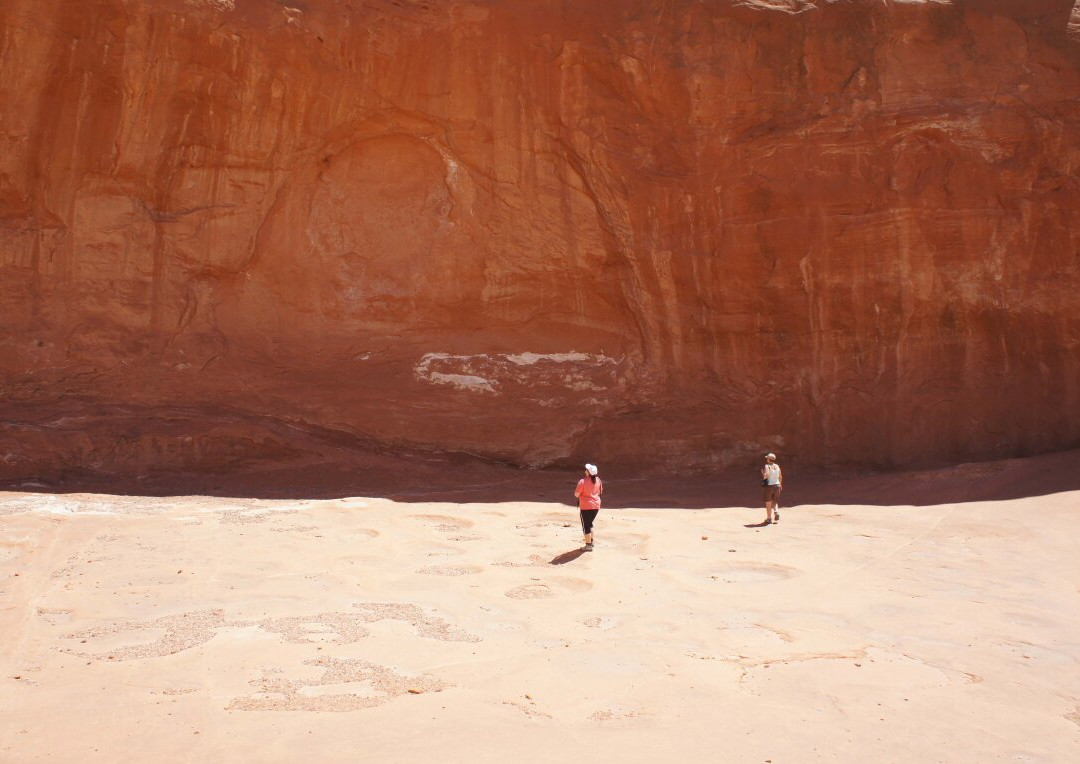 Dance Hall Rock Historic Site景点图片