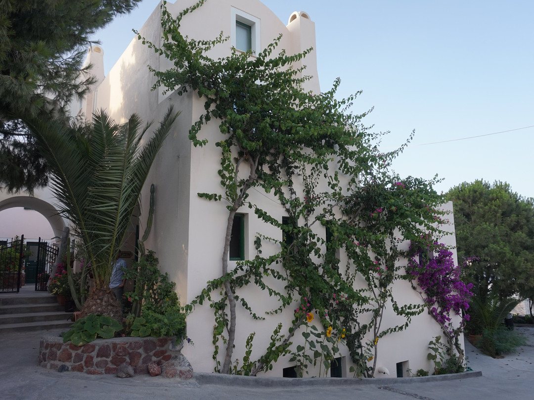 歌诗达海滨别墅酒店主图