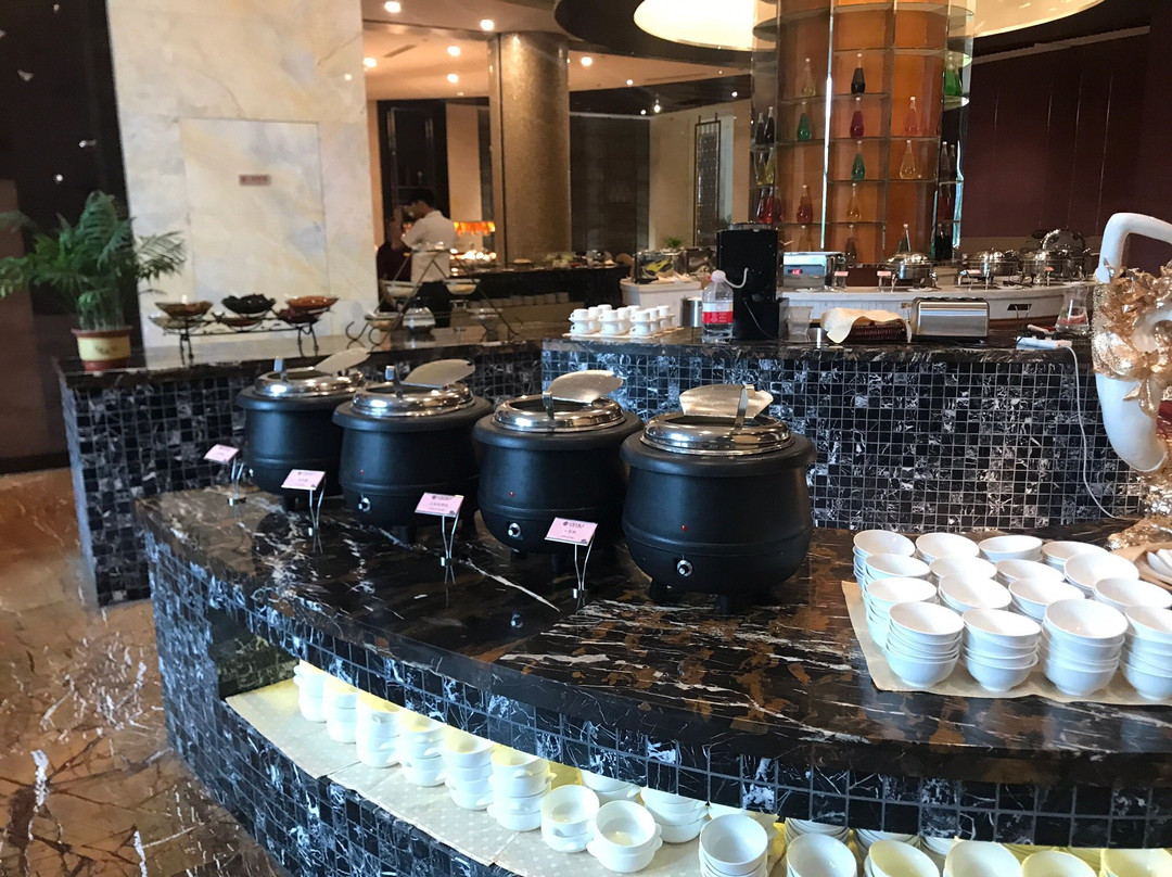 汇峰大饭店主图