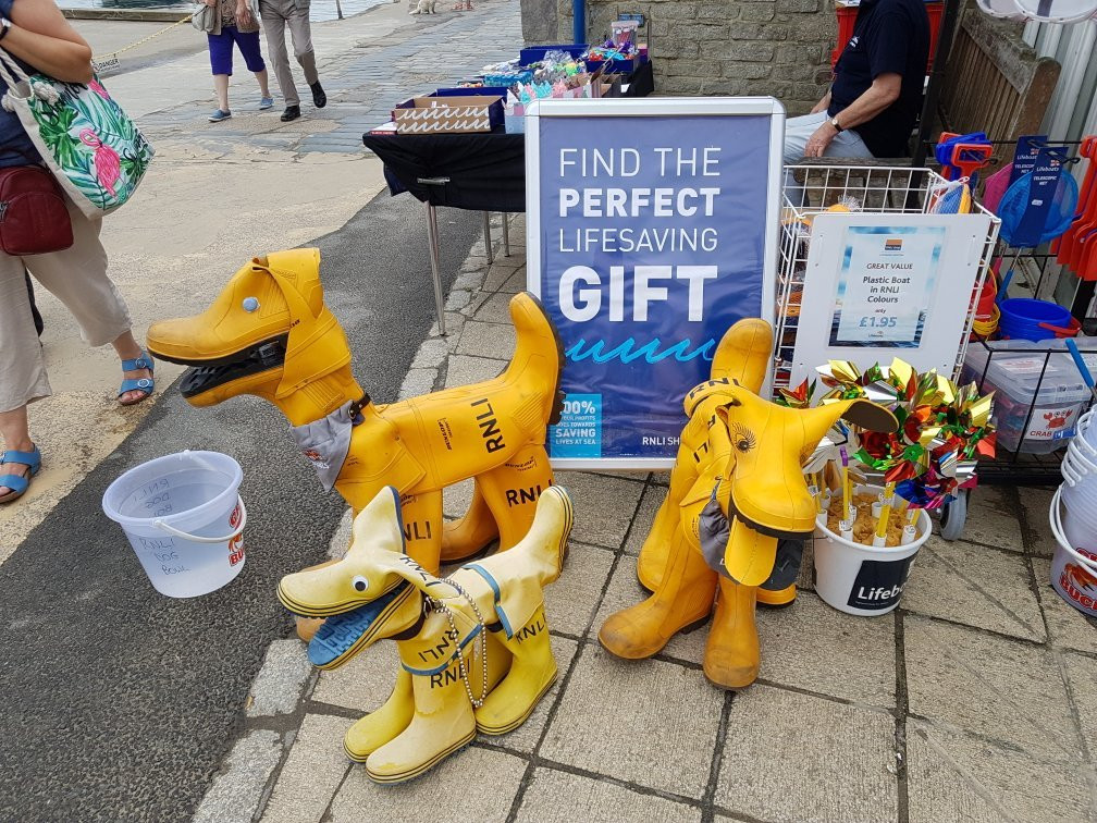 RNLI Gift Shop-莱姆里杰斯必去景点