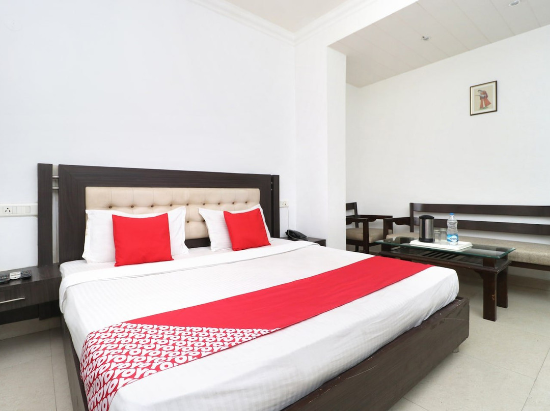 OYO 8627 Hotel Space主图