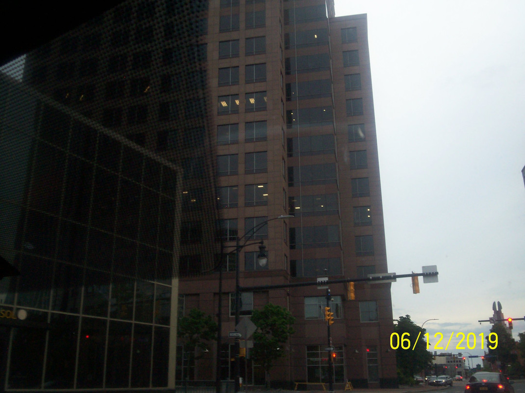 罗切斯特大学斯桥套房酒店主图