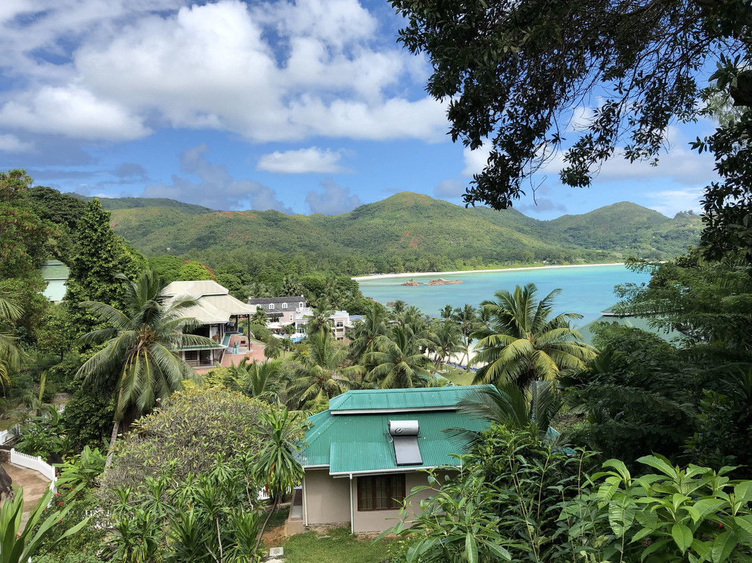 拉奇佩尔酒店主图