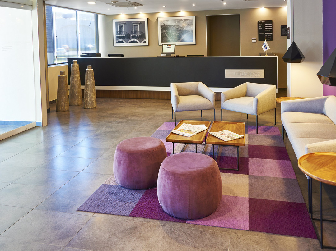 莱昂城市快捷酒店主图