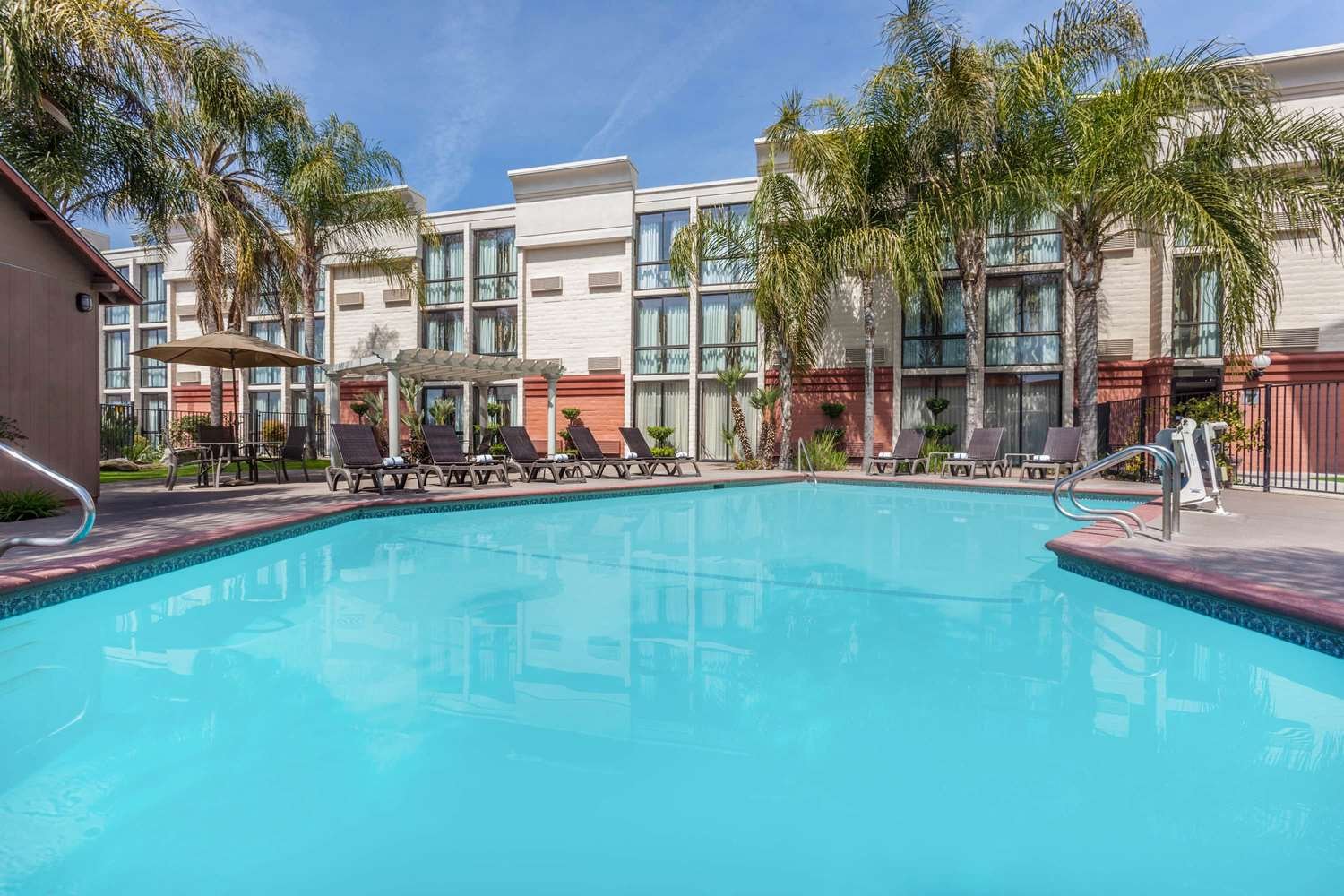 Wyndham Visalia-官方