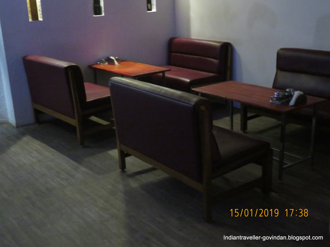Hotel Parisutham主图