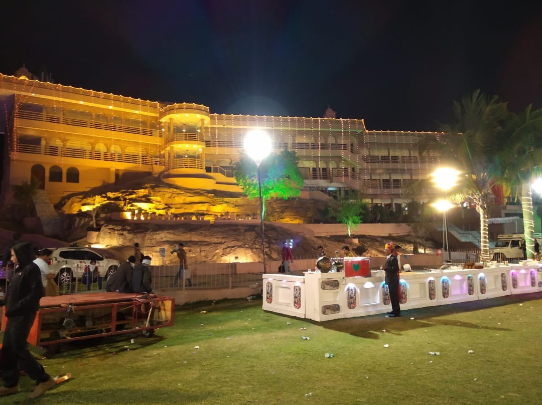 Lake View Hotel & Resort主图