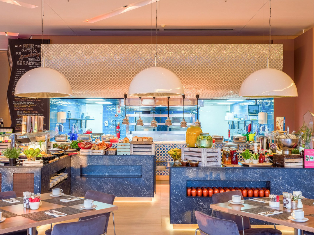 Central One Restaurant