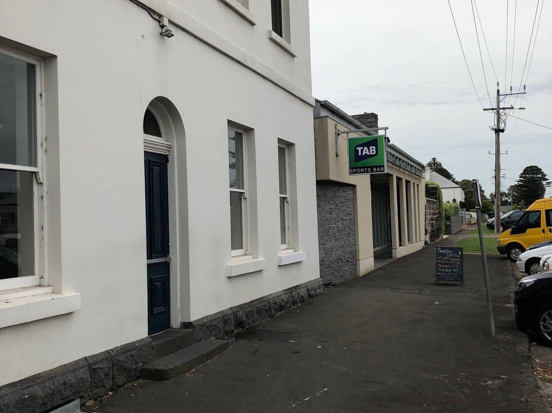 The Victoria Hotel主图