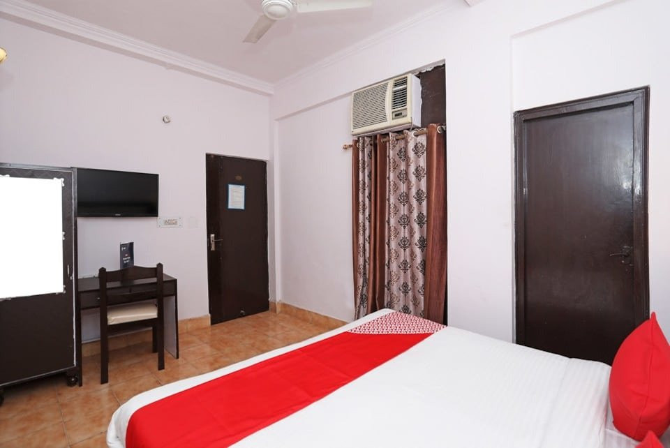 OYO 11327 Hotel R Paradise主图