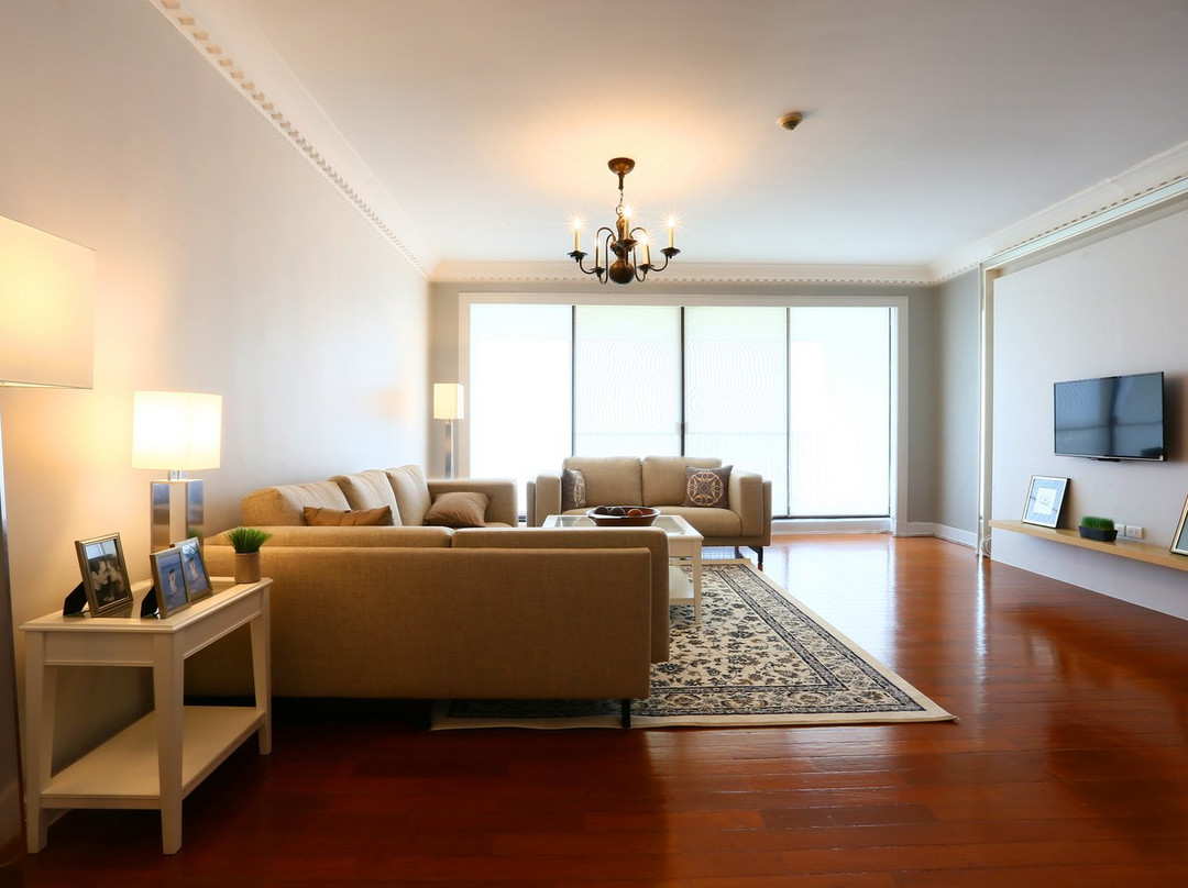 邦尼亚奥克伍德花园塔公寓主图