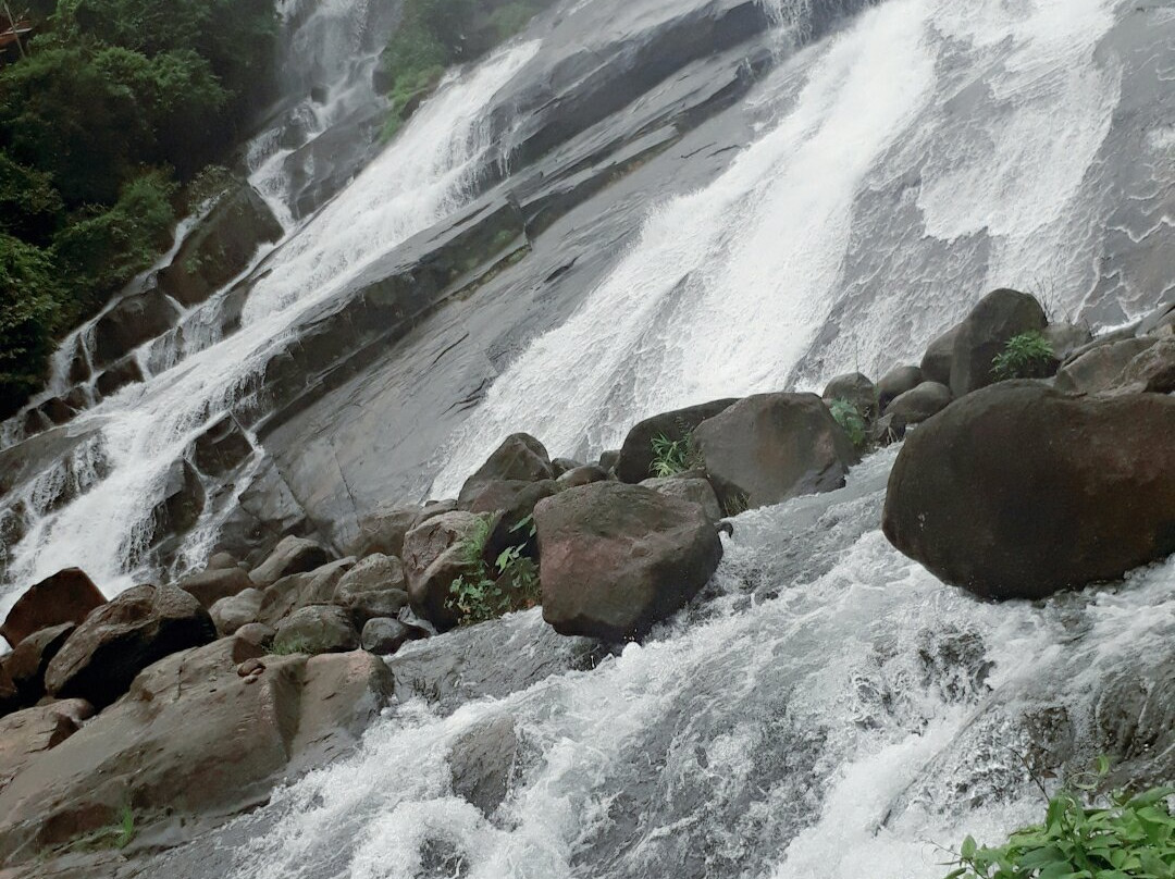 Zin Kyaik Waterfall-Mawlamyine必去景点