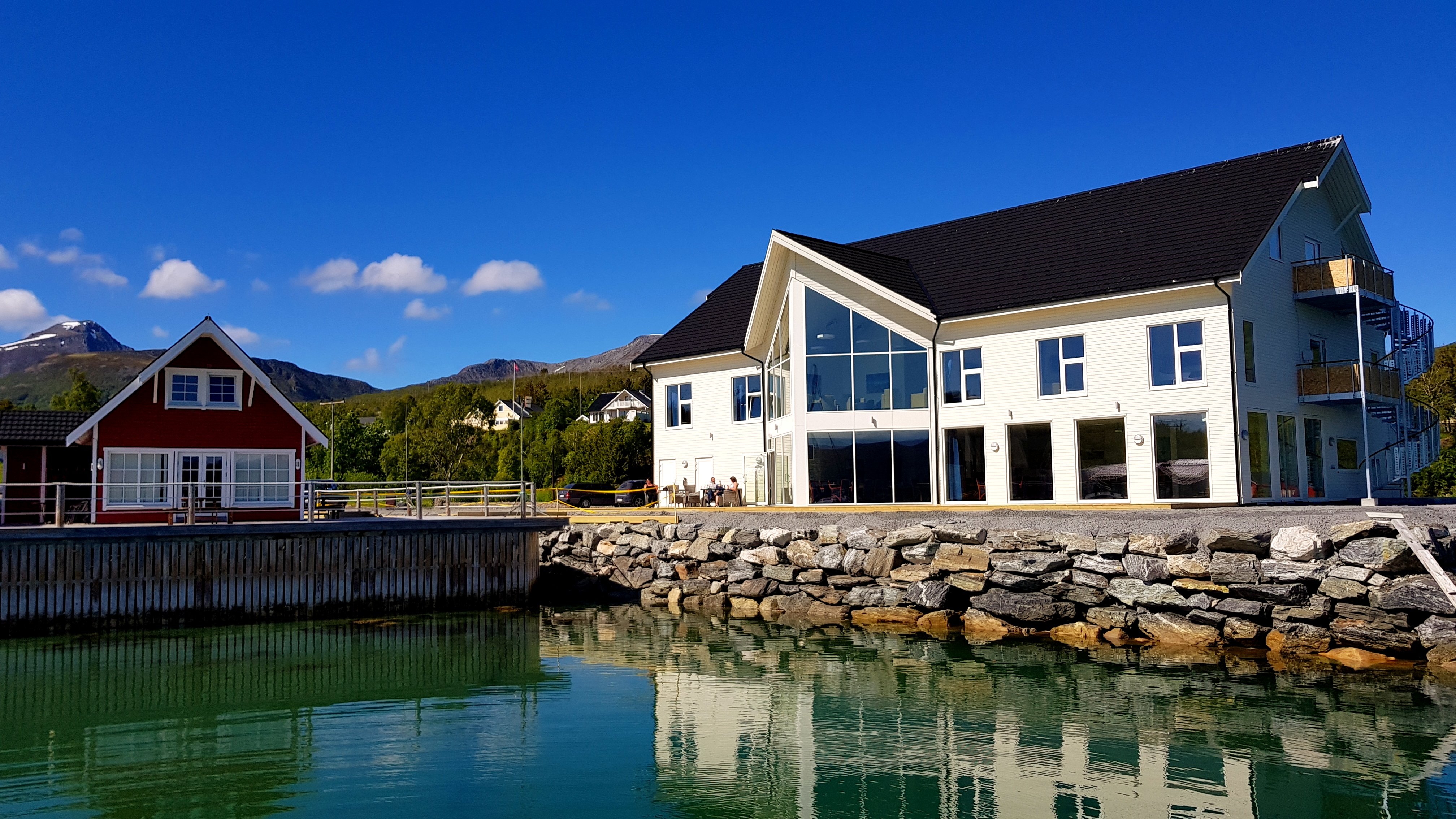 Senja Fjordhotell and Apartments-官方
