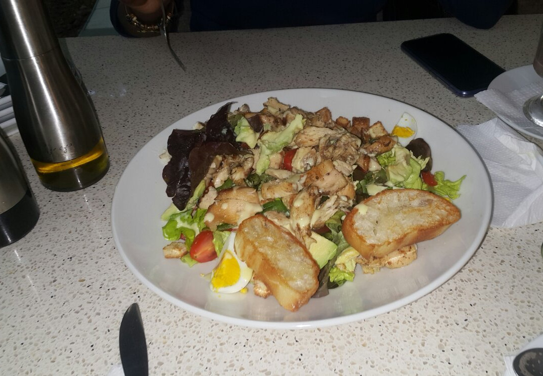 Akasia餐馆和美食-Parrots Restaurants