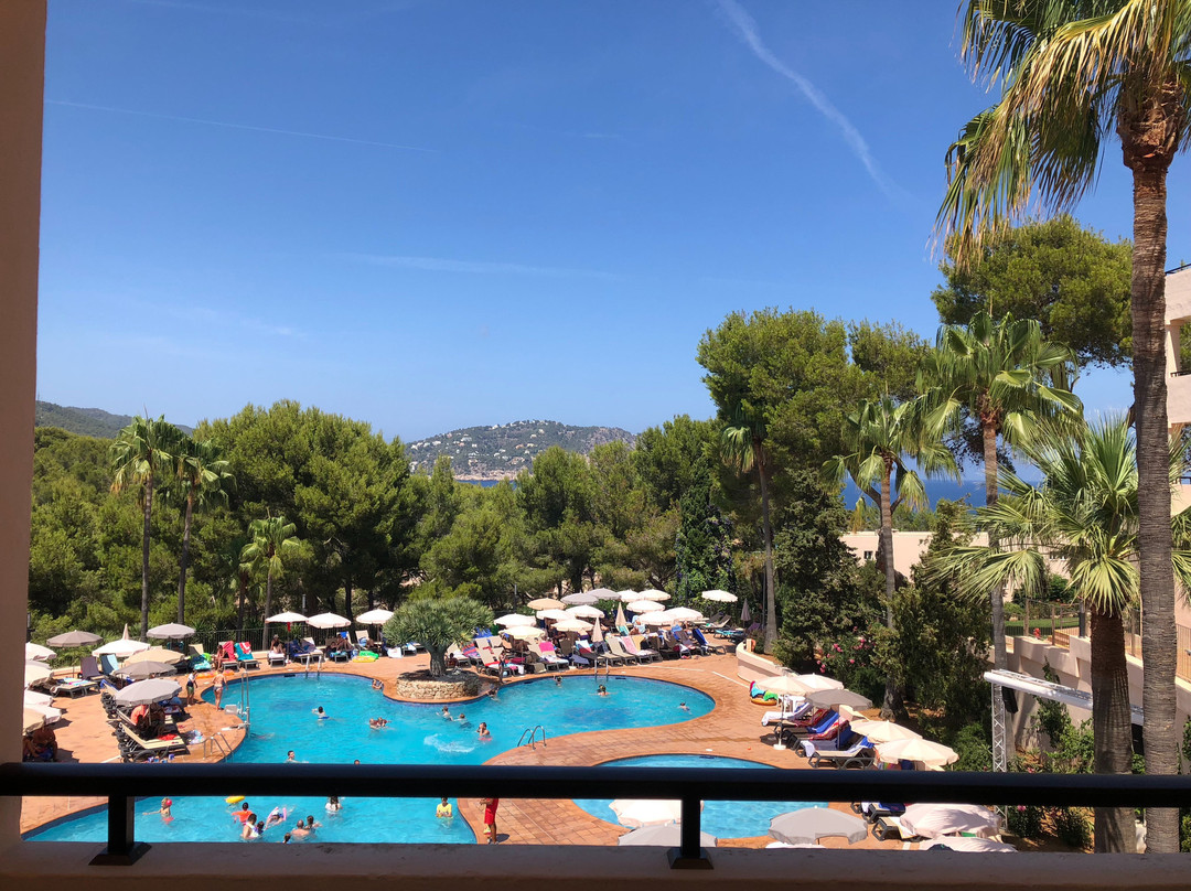 Invisa Hotel Club Cala Blanca主图
