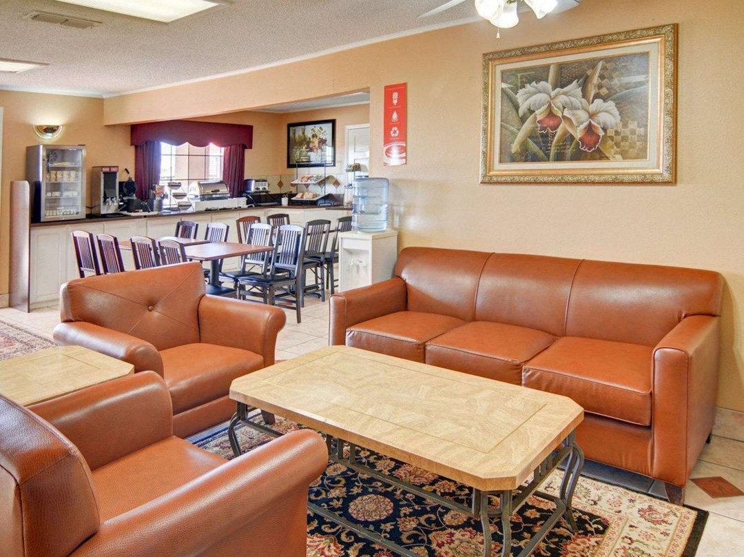 Econo Lodge Decatur Hwy 81主图