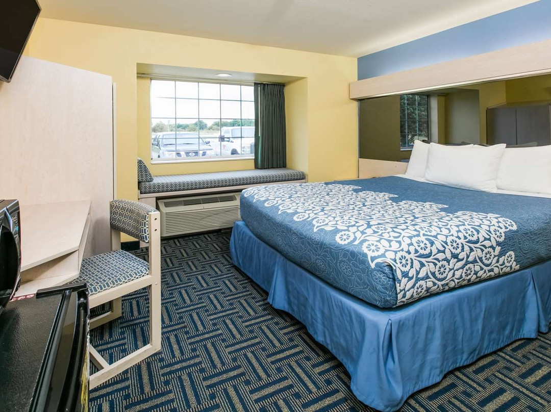 Days Inn & Suites by Wyndham Pryor主图