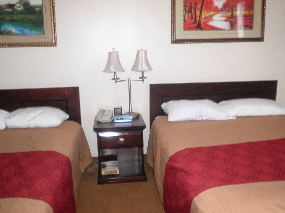 Travel Inn & Suites Innisfail主图