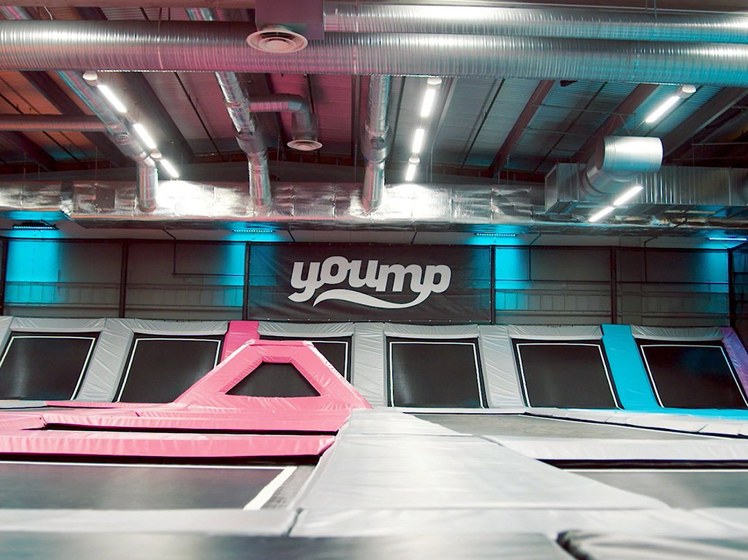 Yoump trampolinpark景点图片