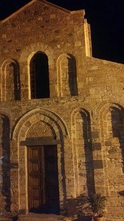 Chiesa Arabo Normanna dei Santi Pietro e Paolo-Itala必去景点