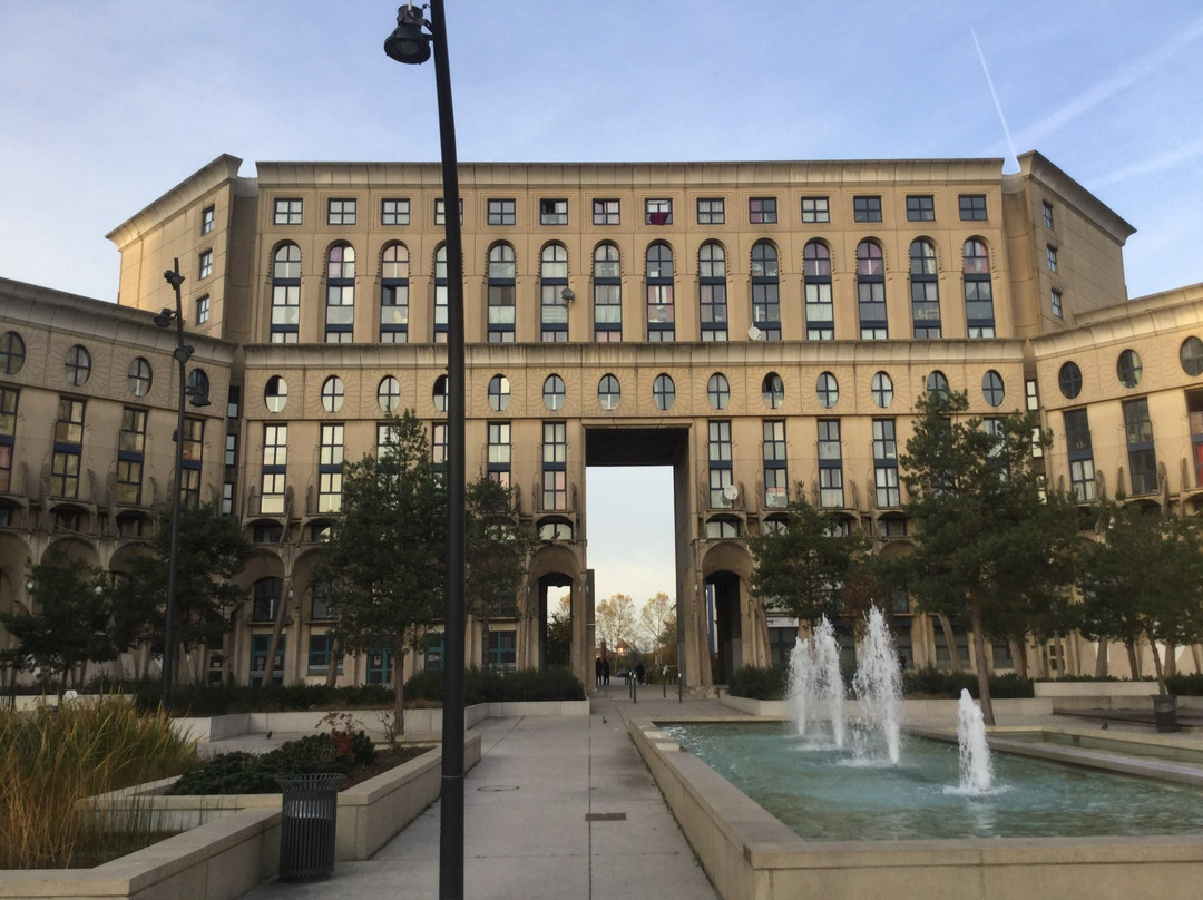 Les Arenes de Picasso景点图片