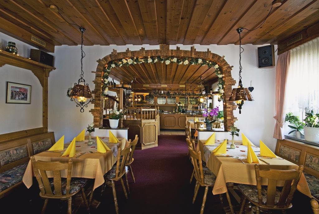 Alte Schmiede-餐饮