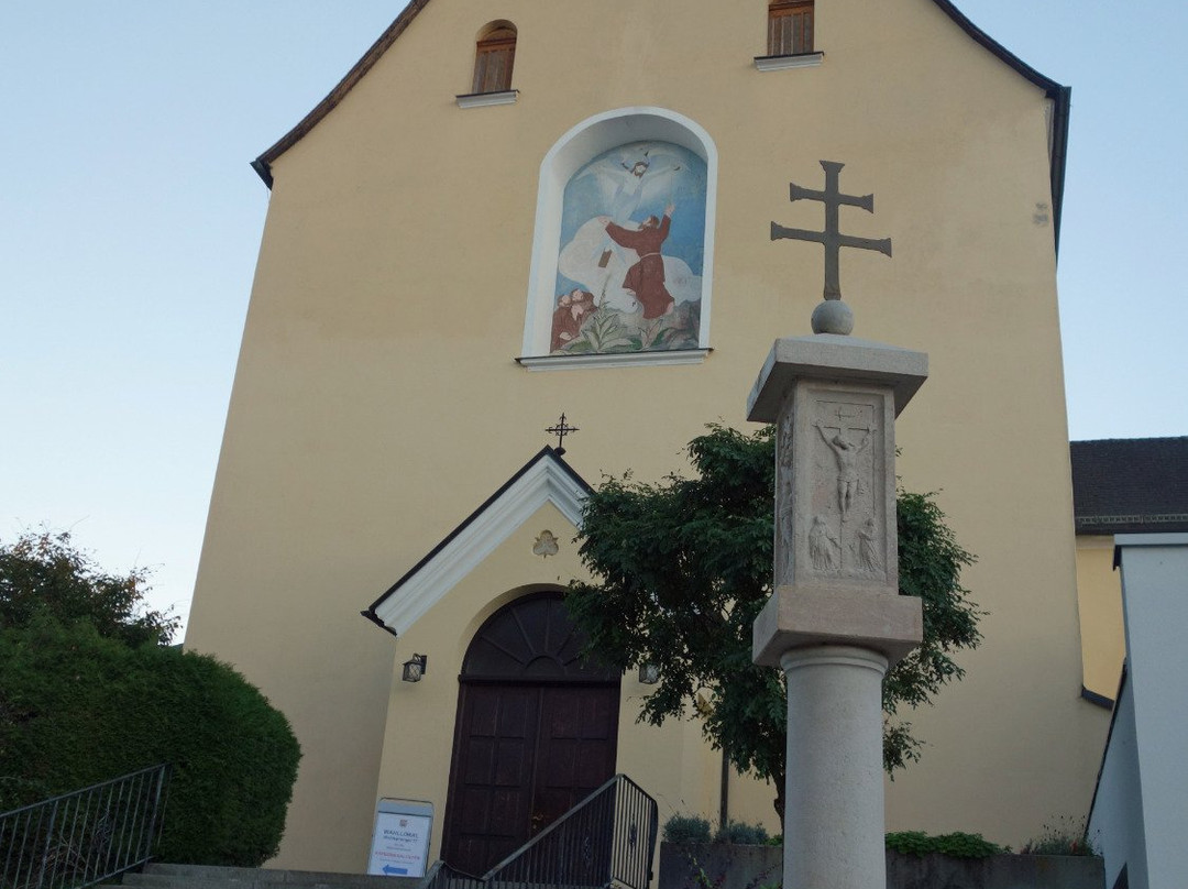 Kapuziner Kloster Gmunden-葛姆登必去景点