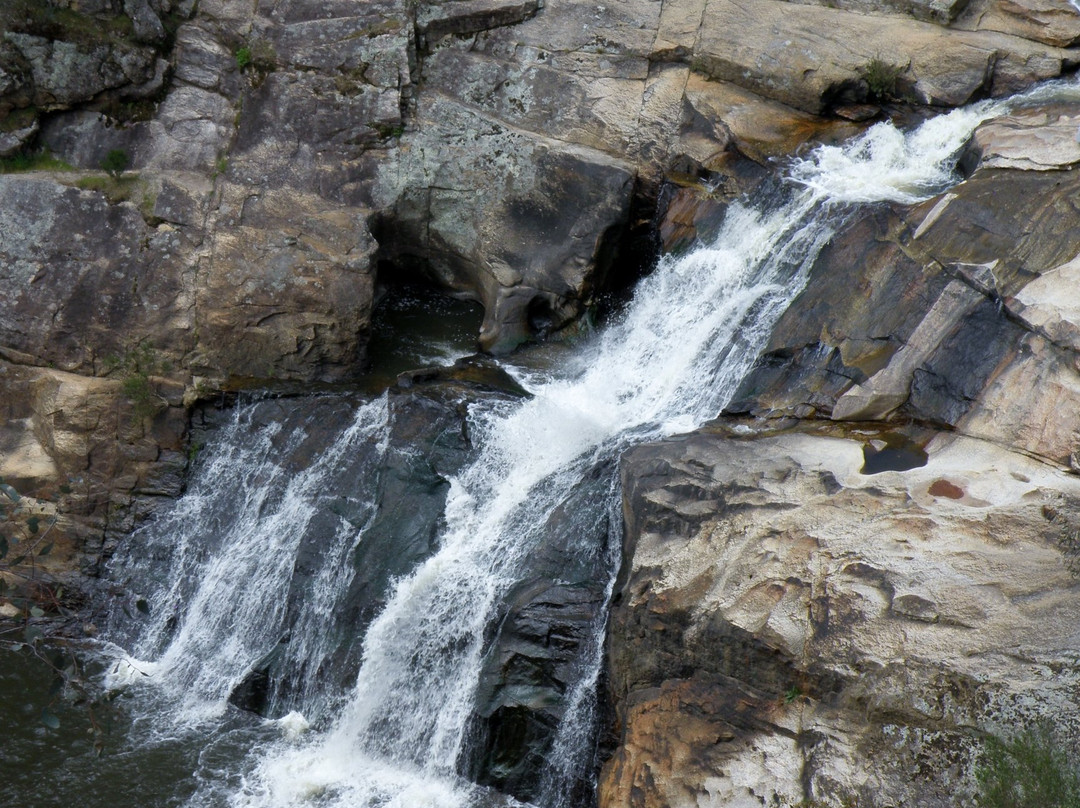 Woolshed Waterfalls景点图片