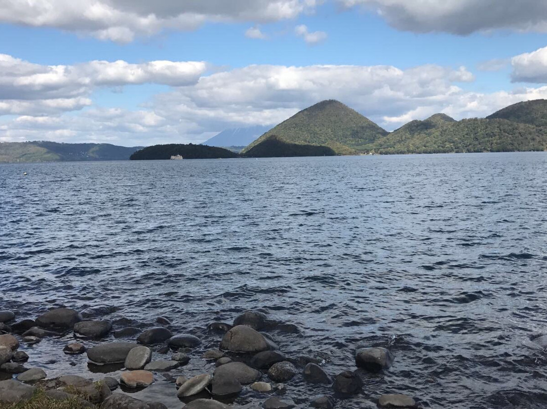 Lake Kanayama-南富良野町必去景点