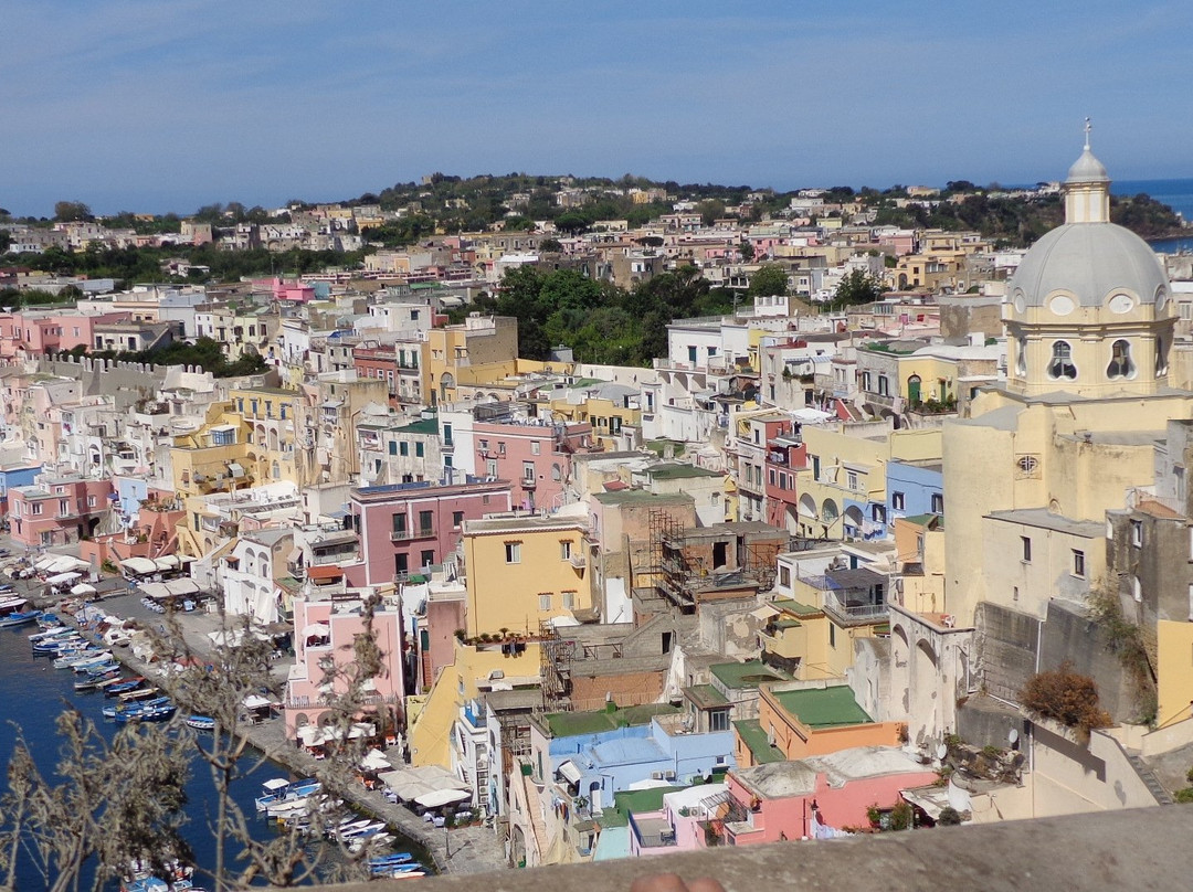 Basilica S. Michele Arcangelo-Piano di Sorrento必去景点