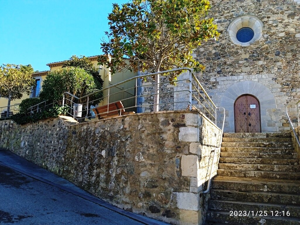 Esglesia de Sant Cristòfol de Llambilles