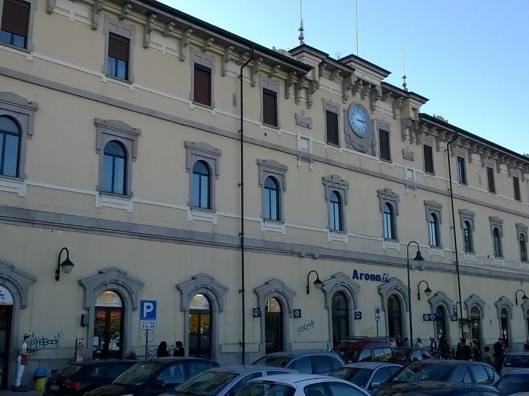 Stazione Ferroviaria di Arona-阿罗纳必去景点