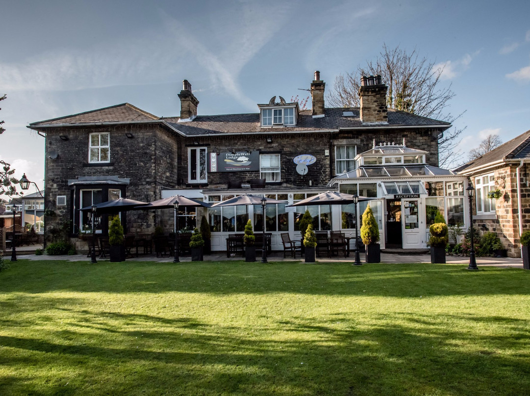 Dewsbury酒店住宿-Dimple Well Lodge