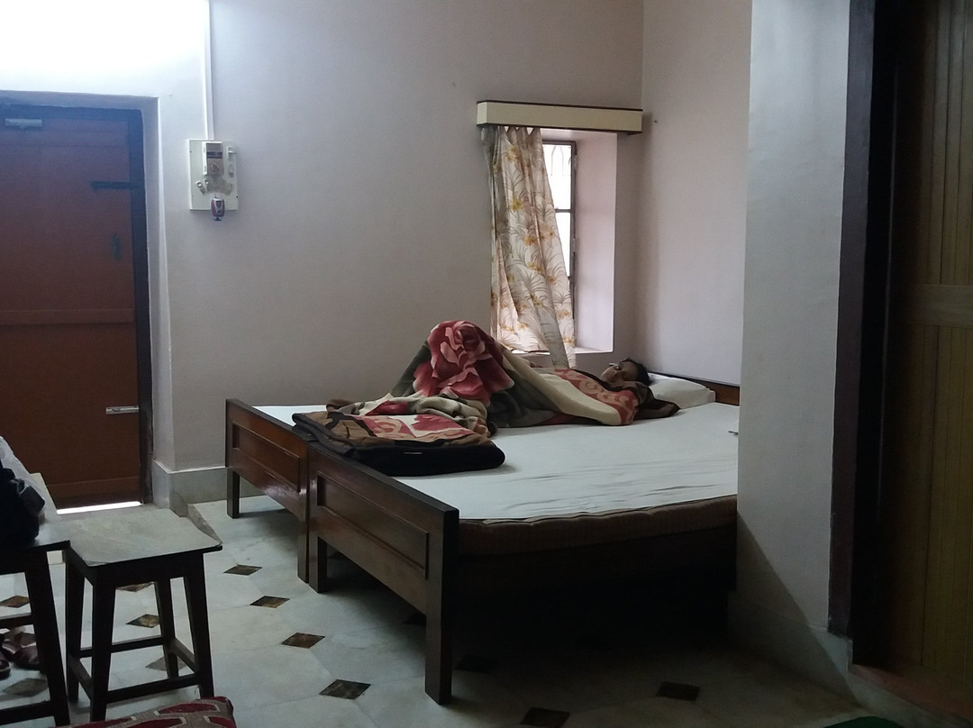 Udayan Lodge