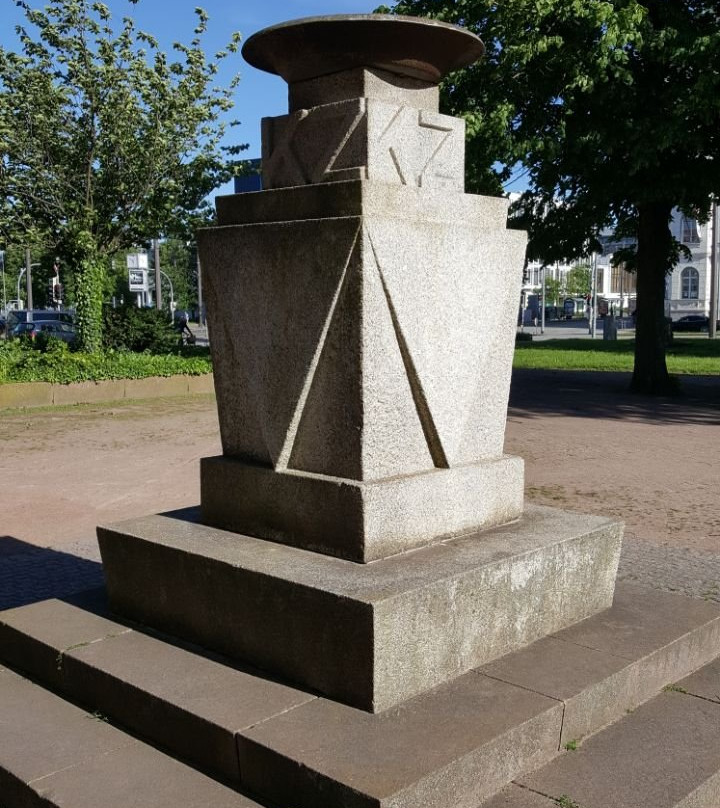 Denkmal fur die Opfer des Faschismus景点图片