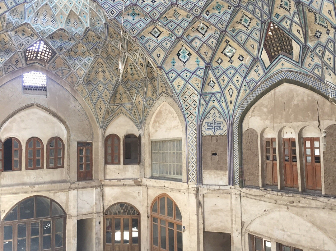 Zhee Showroom-卡尚必去景点