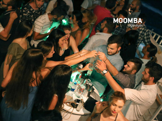 Moomba Afterlight-Andros Town必去景点