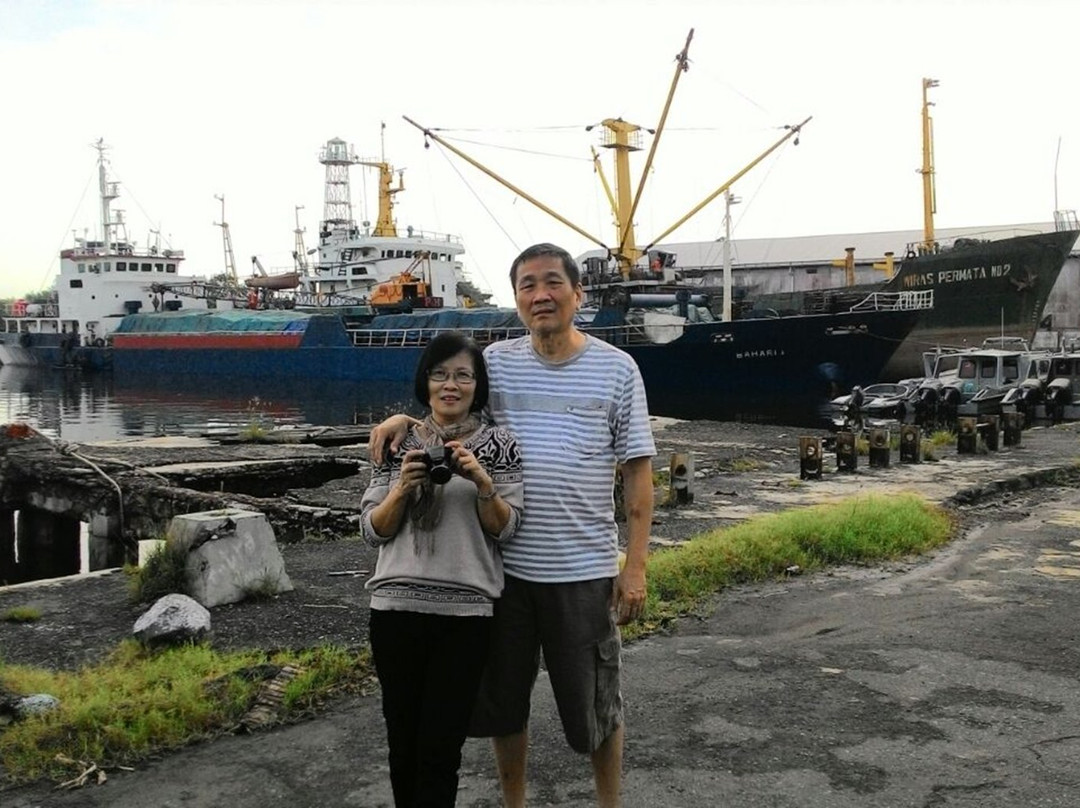 Kejawanan Beach-井里汶必去景点