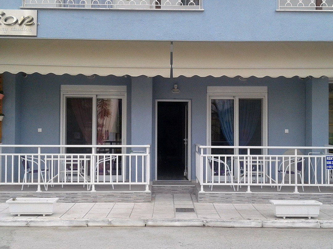 Ilion Luxury Studios & Apartments
