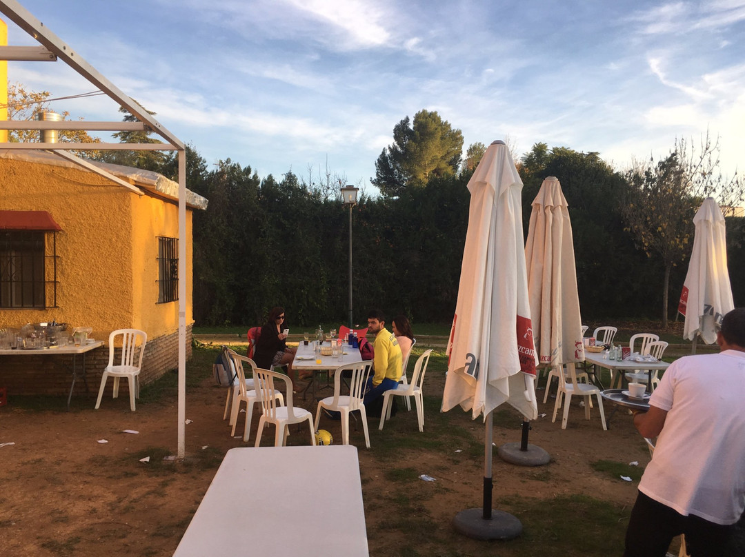 Palomares del Rio餐馆和美食-Restaurante La Cerca